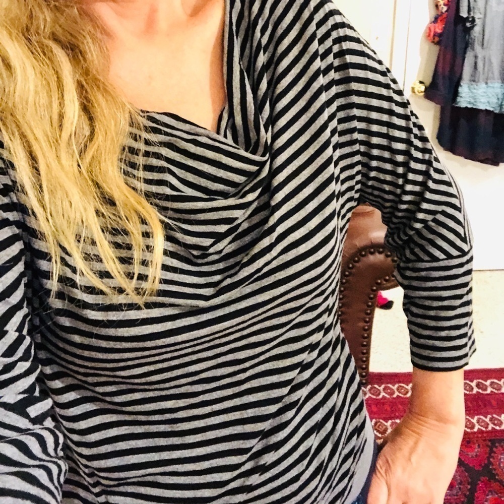 L Kenneth Cole black and grey striped tee. Cow neck and dolman sleeves